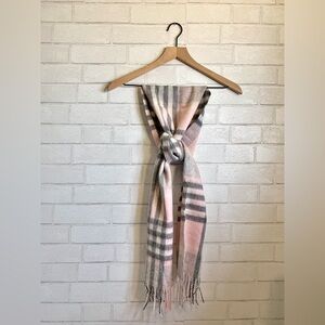 New Edinburgh 100% Lambswool Tartan Plaid Fringe Pink and Gray Scarf